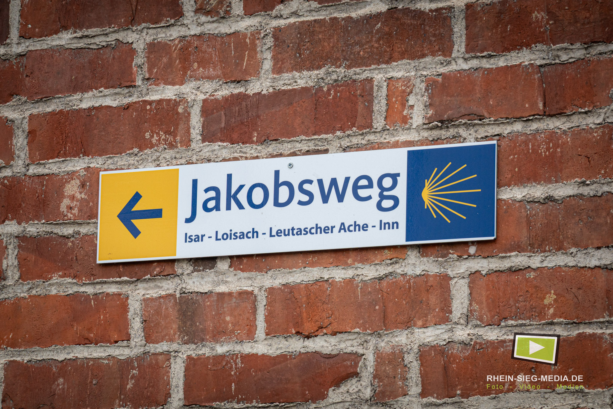 Jakobsweg Wegweiser – Wanderfotografie